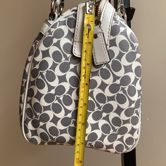 Pink grey and white COACH purse - Picture 8 of 11